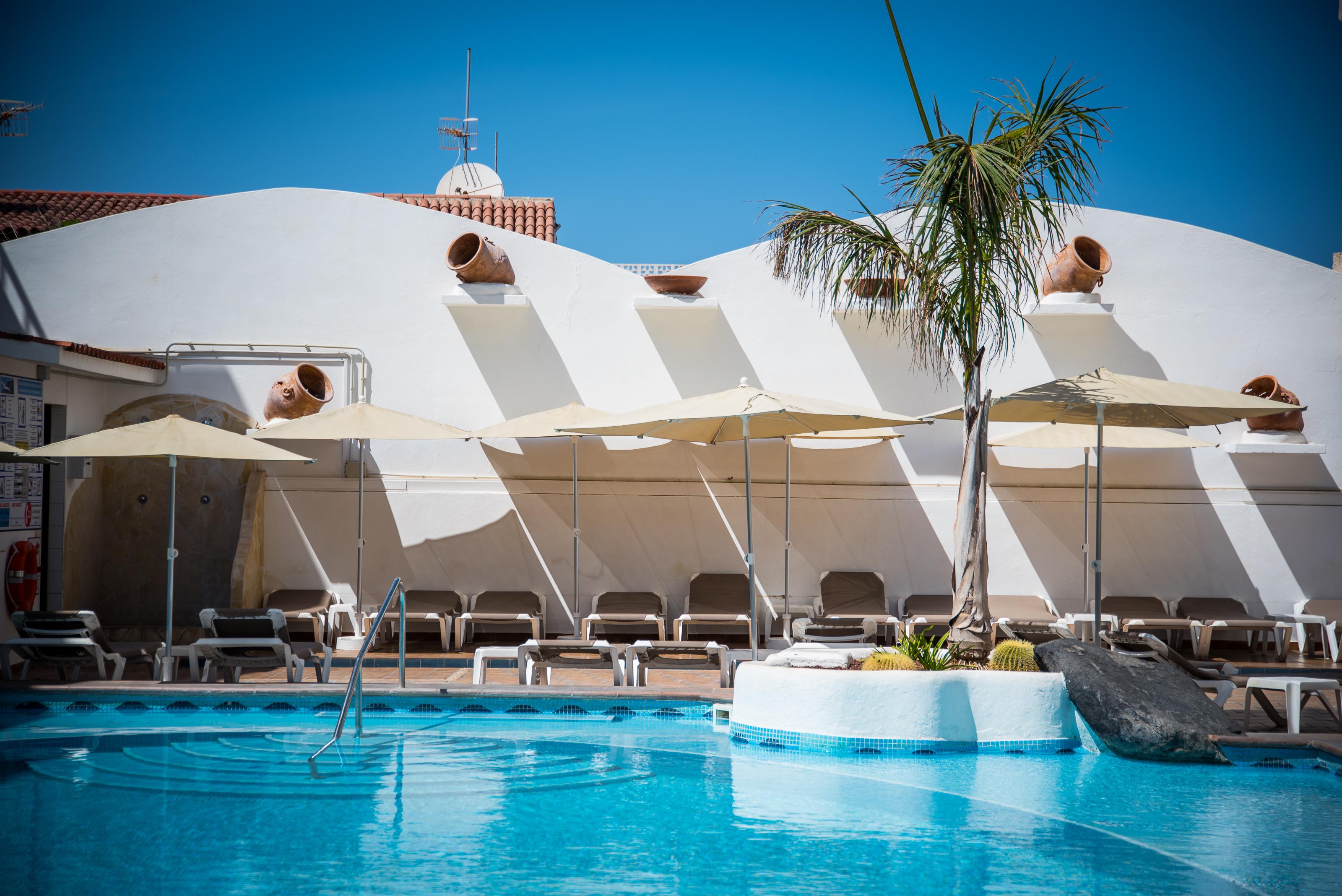 Vigilia Park Aparthotel Puerto de Santiago  Exterior photo